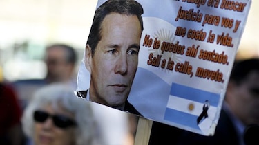 Justicia suspende junta médica por muerte de Nisman a petición de su exesposa