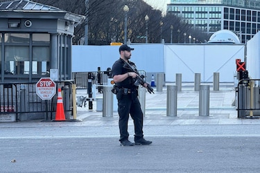 Dos agentes de la Guardia Nacional heridos en un tiroteo cerca de la Casa Blanca