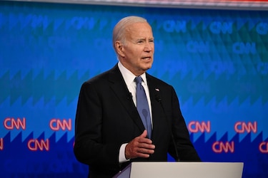 Los demócratas mantienen ‘conversaciones serias’ sobre el futuro de Joe Biden, dice legislador