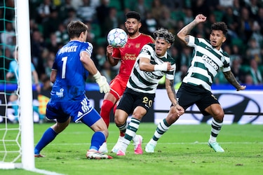 Andrés Andrade lidera al LASK Linz en histórica victoria en Europa
