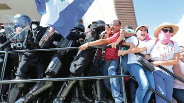 Sin ‘permiso’ para protestar
