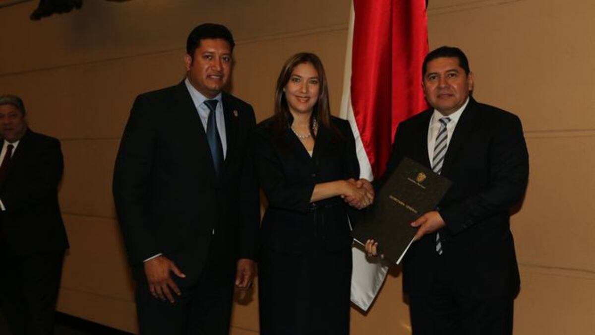 Asamblea Nacional ratifica a Marion Lorenzetti