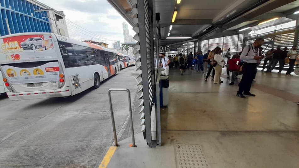 Trabajadores de Mi Bus anuncian huelga a partir del 18 de julio si no logran acuerdos en negociaciones