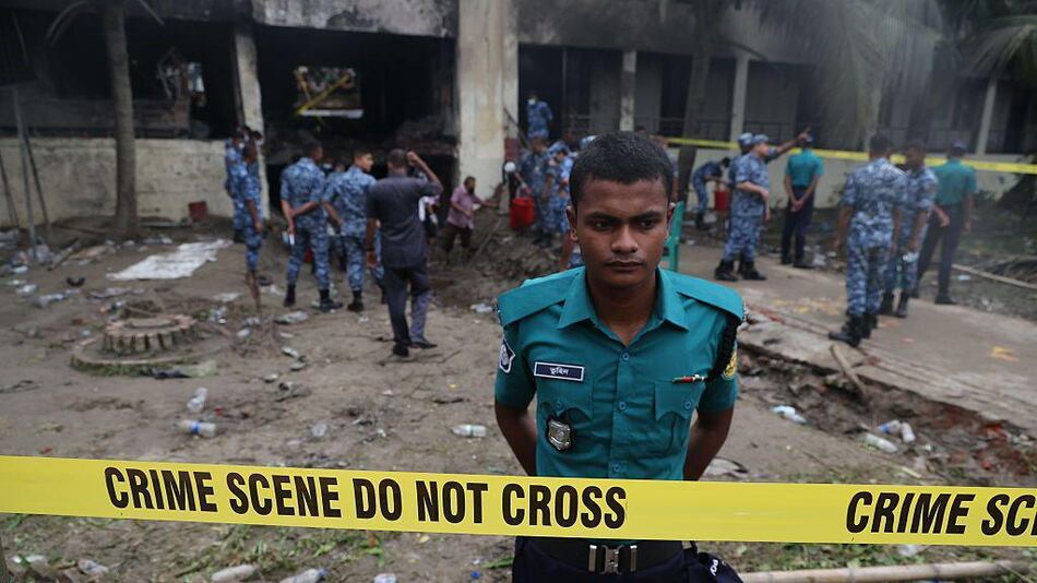 ‘Eran mis niños’: la profesora que salvó a 20 alumnos antes de morir tras el accidente del avión en Bangladesh que cayó sobre una escuela