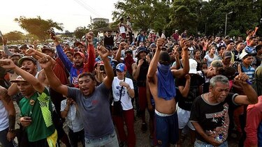Colombia prolonga cierre de pasos fronterizos con Venezuela