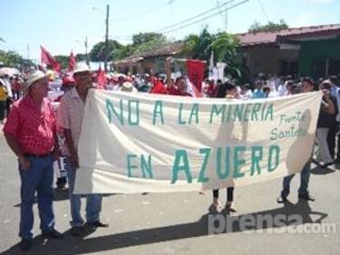 Campesinos santeños protestan en La Villa