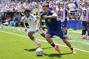 Estados Unidos y Bosnia-Herzegovina chocan por el pase a octavos de final