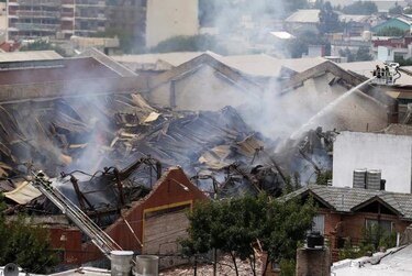 Papa pide por 'eterno descanso' de muertos en incendio en Buenos Aires