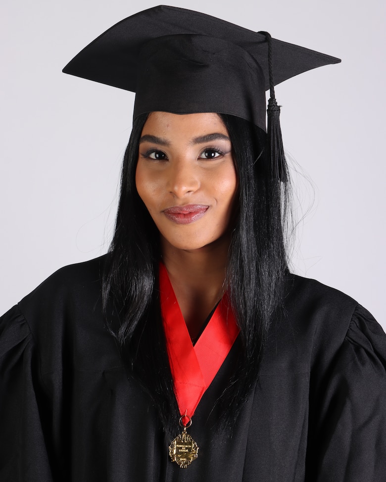 La Universidad de Panamá presenta a los graduados de su Facultad de Derecho y Ciencias Políticas