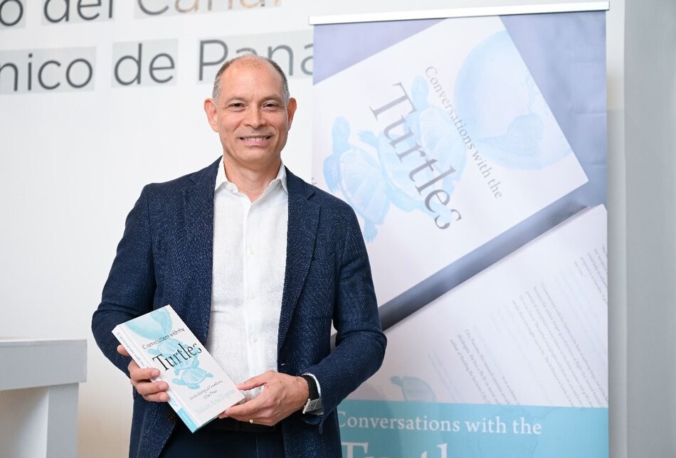 Nilson Ariel Espino lanza innovador libro en el Museo del Canal: ‘Conversations with the Turtles’