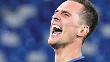 Clasifican 4 favoritos a los octavos de final, Ajax afuera