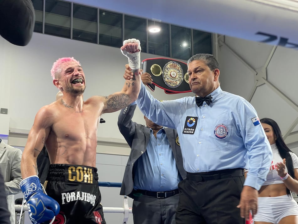 Argentino Soto fulmina al Magnífico Núñez en pelea por título Fedelatin