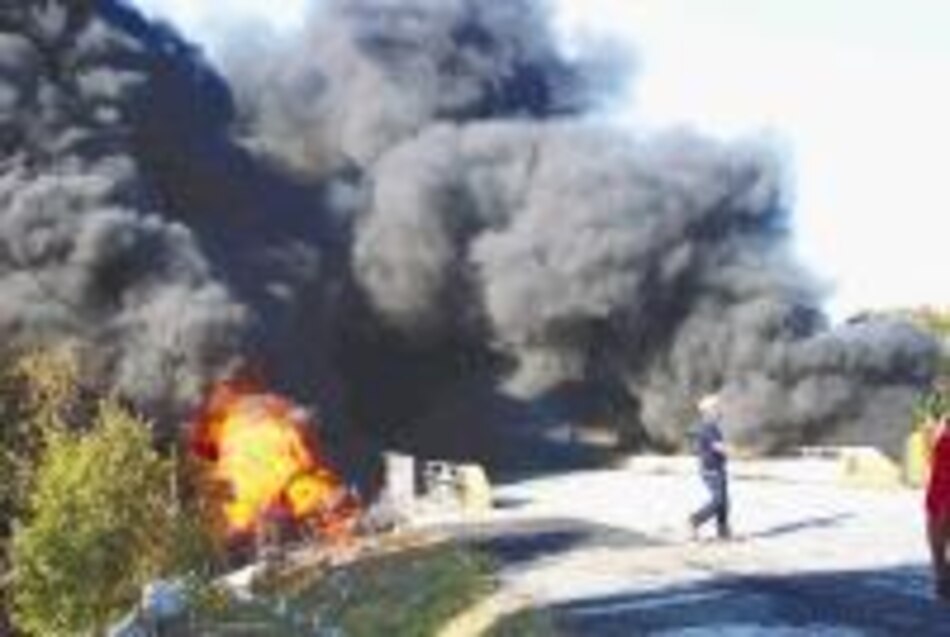 Explosión de cisterna obstaculiza Panamericana