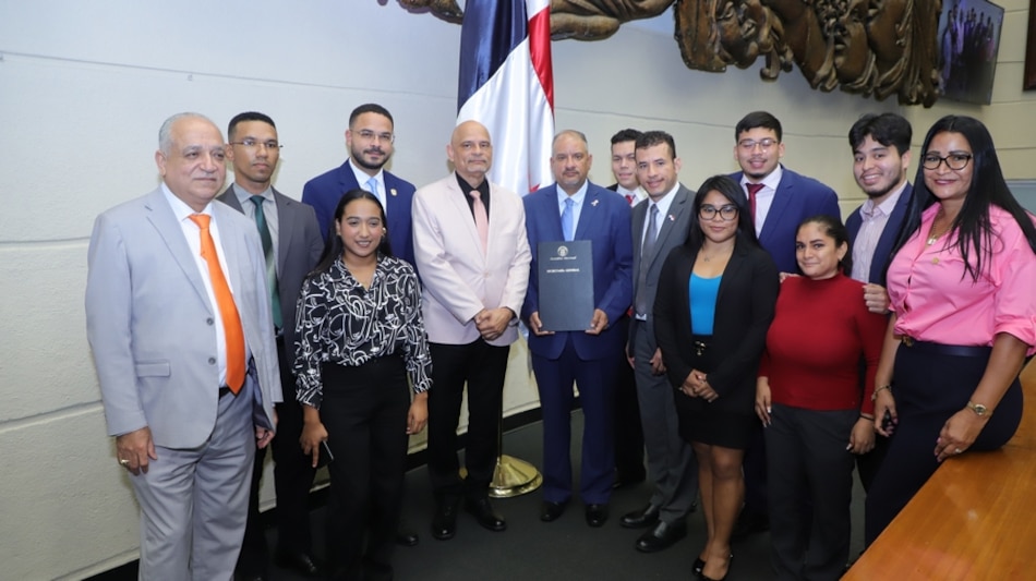 Mulino sanciona la ley que elimina el requisito obligatorio del examen de barra para ejercer la abogacía en Panamá