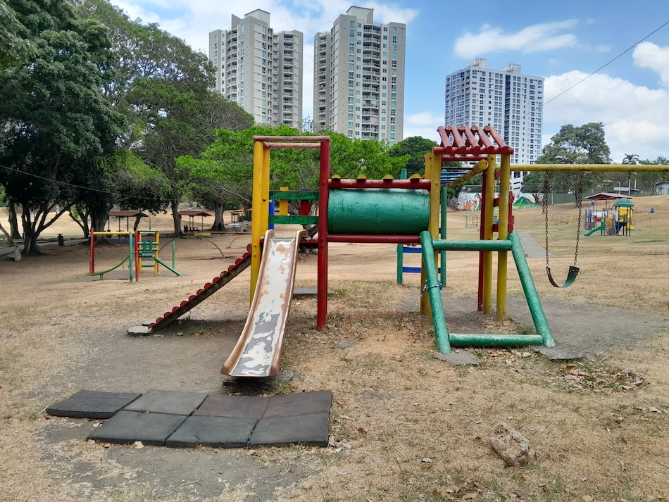 Presidencia adjudica contrato para renovar el parque Omar por más de medio millón de dólares