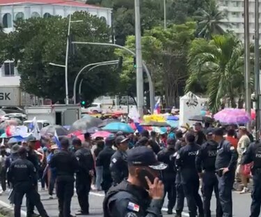 ‘Nuestros salarios no son negociables’: educadores desafían a la Contraloría de la República tras 57 días de huelga