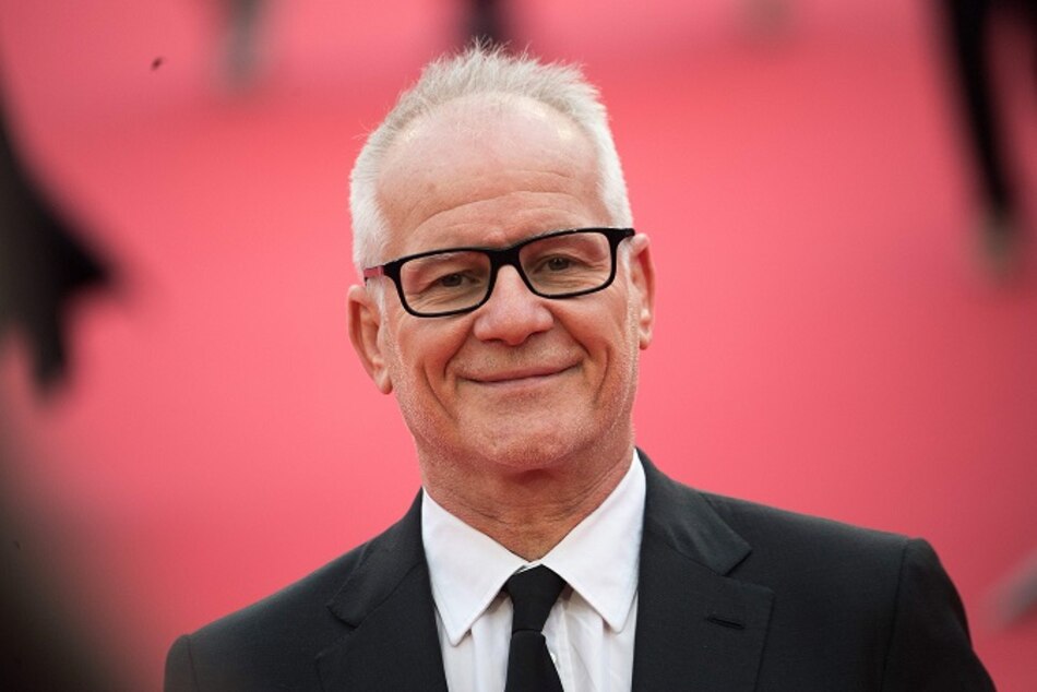 Bolsonaro, mascarillas y etiquetas ecos de la Mostra