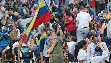 Tribunal pide retirar inmunidad a Juan Guaidó