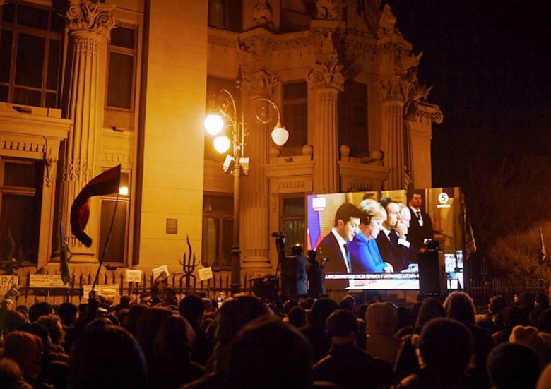 Presidentes Zelenski y Putin dialogan pero confirman sus divergencias en París