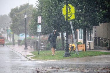 Alerta en Estados Unidos por la llegada de la tormenta tropical Henri