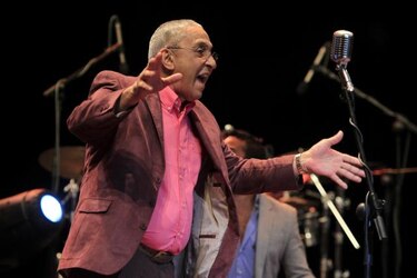 Muere Juan Formell, director de los Van Van