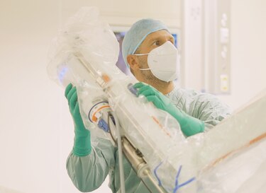 Pacífica Salud realiza las primeras cirugías ginecológicas del mundo realizadas por sistema robótico Hugo™ Ras.