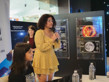 ‘Con el lente hacia la Tierra’: Científicas de la NASA inspiran a jóvenes panameñas