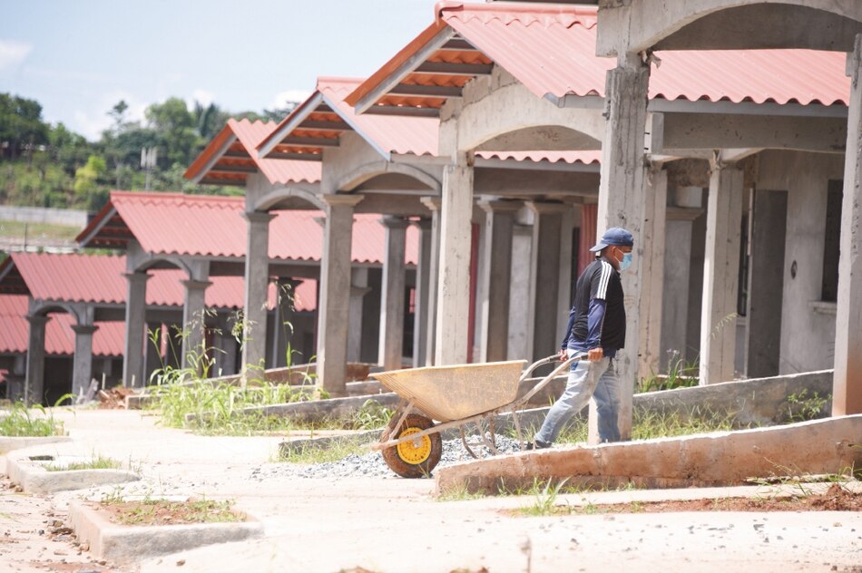 Crédito mejora, pero siente el rezago de la economía