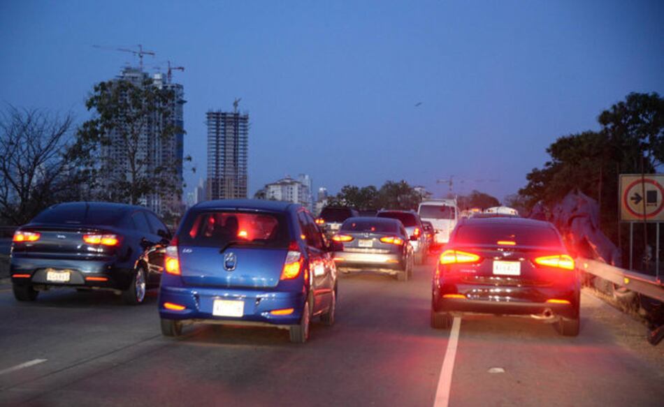 Cámaras registrarán multas de quienes circulen por hombros en corredores Norte y Sur