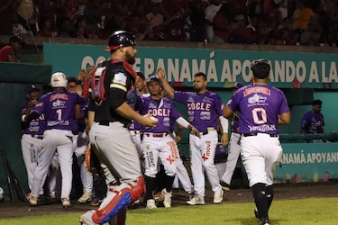 Al rojo vivo: Coclé y Bocas del Toro definen la serie final en el Rod Carew