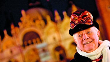 Un escritor satírico y juguetón