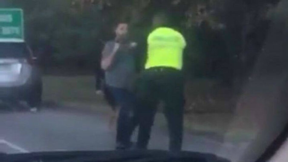 Repudian agresión contra bombero y policía de tránsito