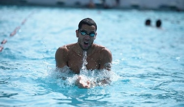 Edgar Crespo queda en el puesto 32 en los 100 metros pecho en Mundial de Natación