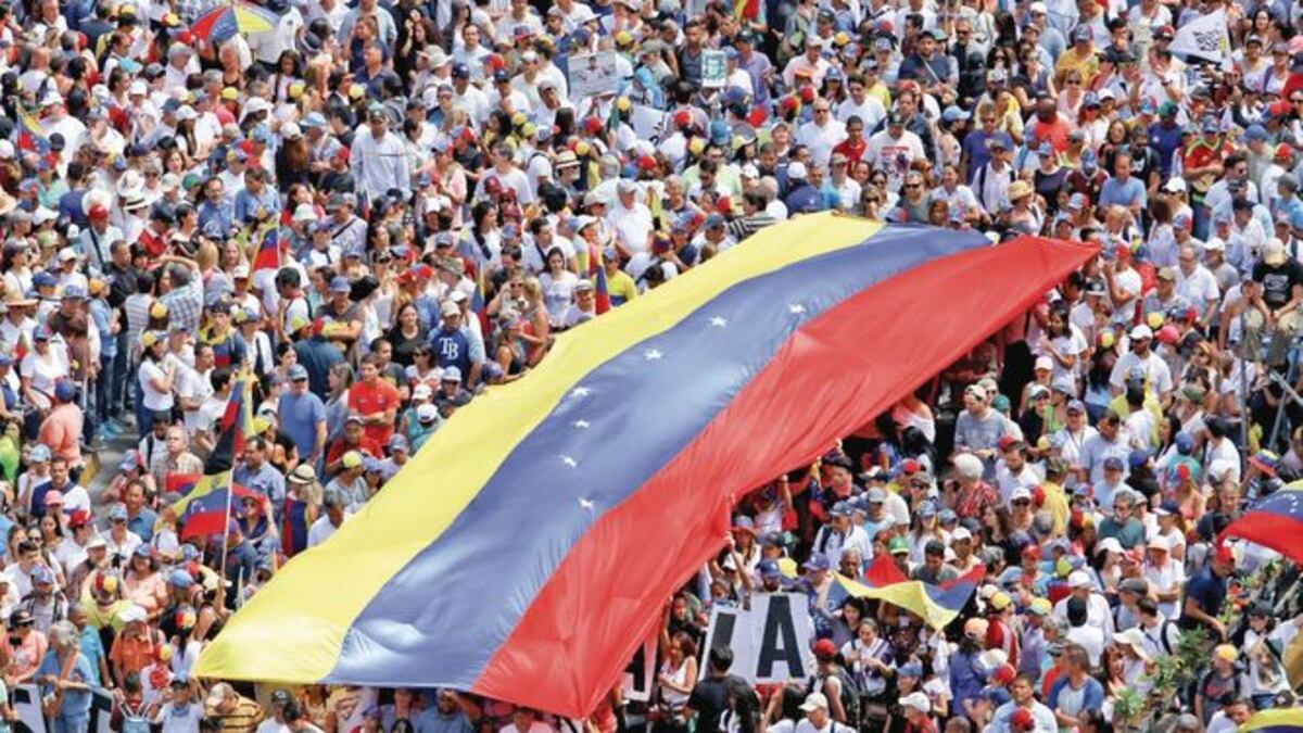 Guaidó reta a Maduro: el 23 de febrero ingresa la ayuda
