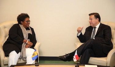 Primera ministra de Barbados se reúne con Juan Carlos Varela