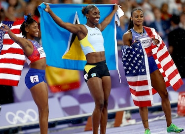 Julien Alfred sorprende y gana oro en los 100 metros, primera medalla olímpica para Santa Lucía