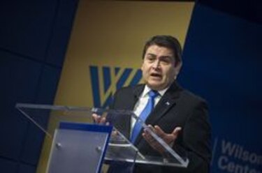 Expresidente Manuel Zelaya propone plebiscito para decidir la creación de la Comisión contra la Impunidad