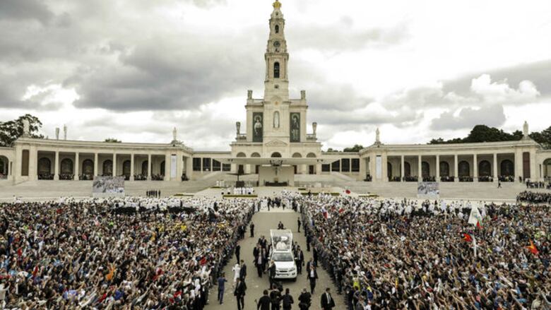 Papa Francisco convierte en santos a dos pastorcitos de Fátima