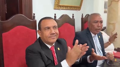 Partidos vuelven a imponerse en el Concejo Municipal: escogen a Dorindo Vega como presidente