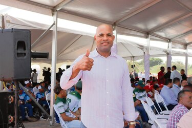 El panameño Rubén Rivera estará en el cuerpo técnico de los Piratas de Campeche