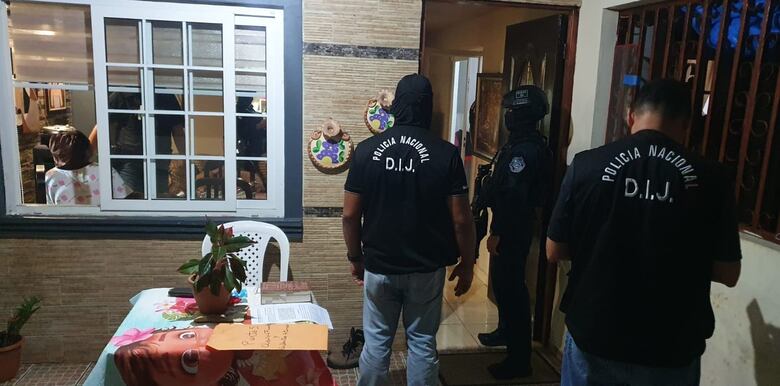 Arrestaron a cuatro personas por extorsión en proyecto de construcción