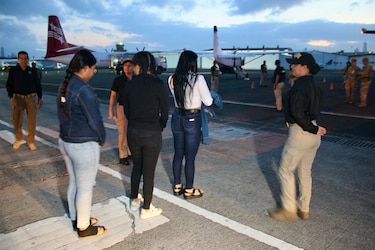 Panamá ofrece a migrantes de Venezuela, Colombia y Ecuador retornar en vuelos pagados por Estados Unidos