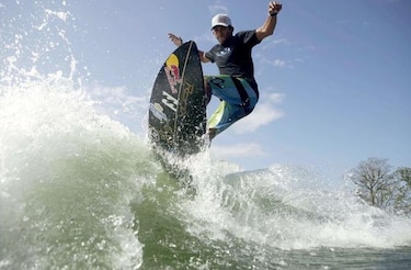 Gary Saavedra, el rey de las olas en Panamá