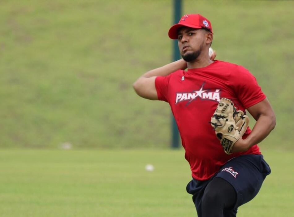 Mendoza y Sugastey se suman al equipo mayor de béisbol de Panamá
