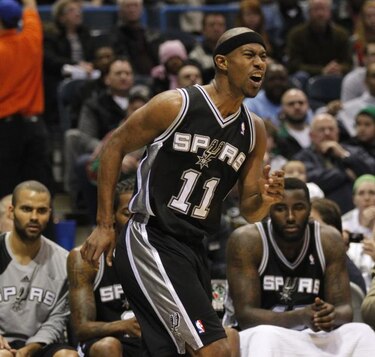 T. J. Ford anuncia su retiro de la NBA