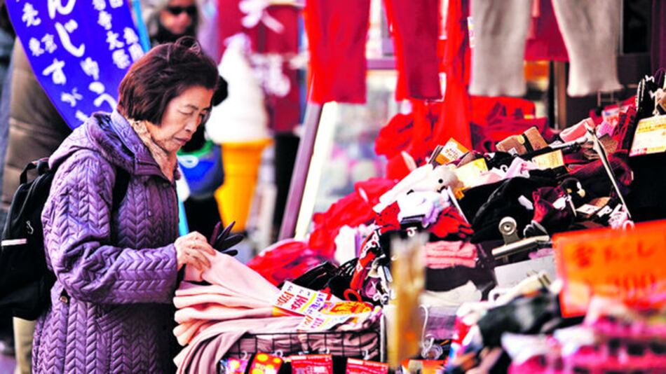 Japón recortará previsión de inflación