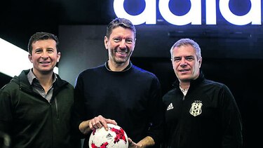 CEO Mundial de Adidas visitó Panamá