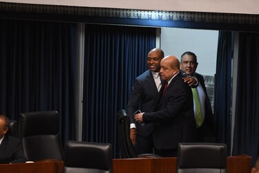 Diputados Jairo ‘Bolota’ Salazar y Crispiano Adames protagonizan altercado en la Asamblea Nacional; se habla de puños y patadas