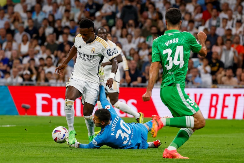 El Real Madrid despide a Kroos sin goles ante el Betis