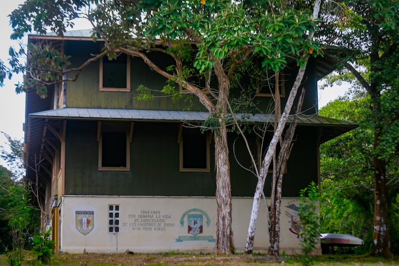 Gamboa, el pueblo que habita en el limbo